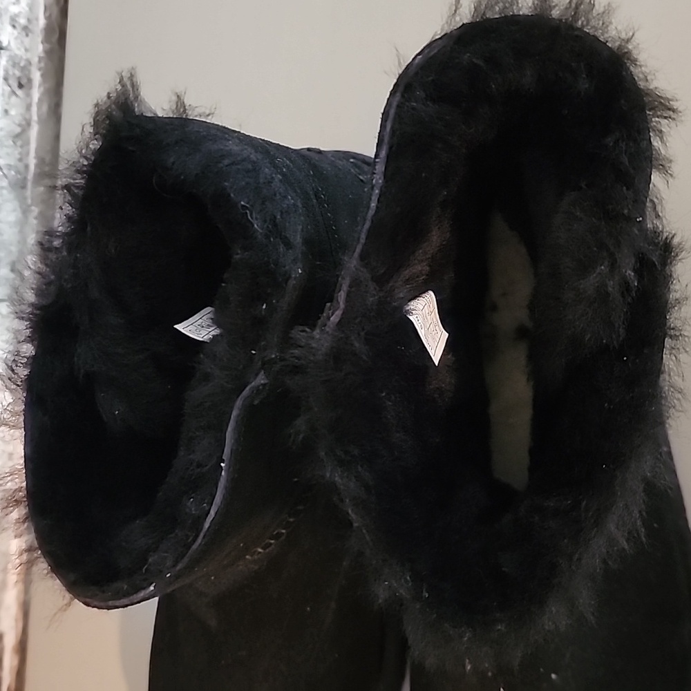 UGG  Black Fur-Lined Boots - Picture 4 of 10